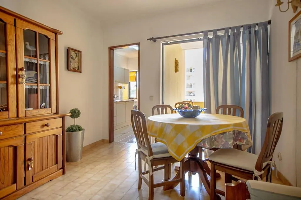 Cozy Apartment Near The Beach Portimao