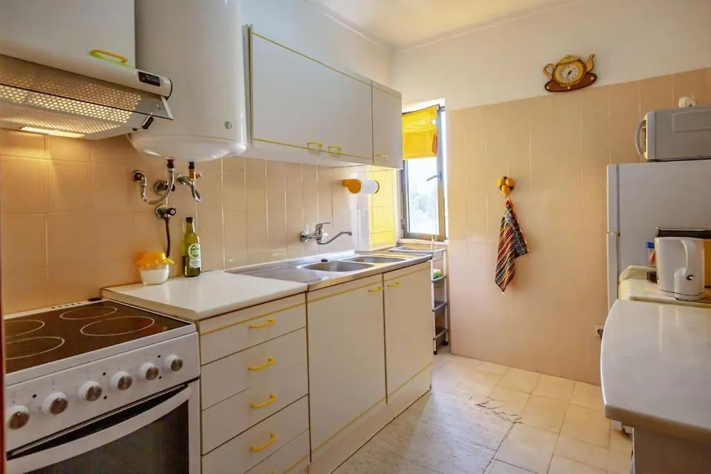 Cozy Apartment Near The Beach Portimao