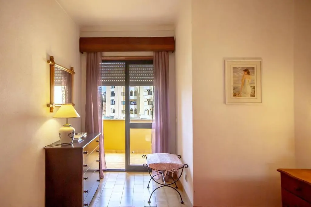 Cozy Apartment Near The Beach Portimao