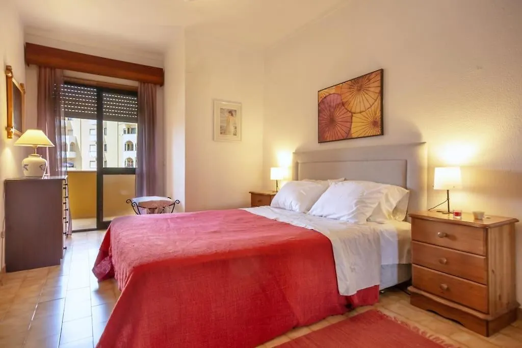 Cozy Apartment Near The Beach Portimao