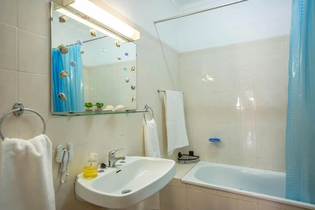 Cozy Apartment Near The Beach Portimao